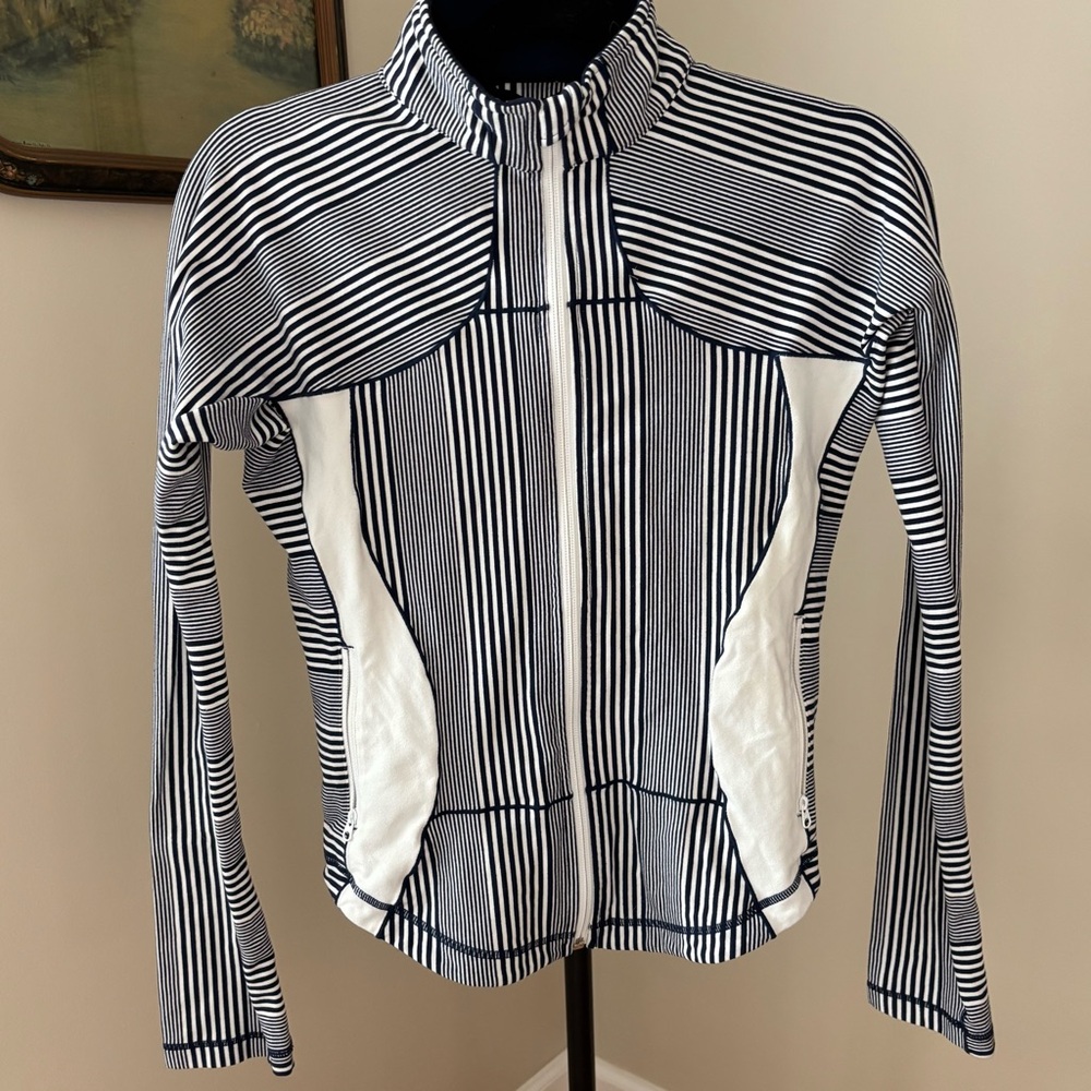 Lululemon Forme Jacket Luon Fabric in Inkwell Blue & White Stripes Size 8